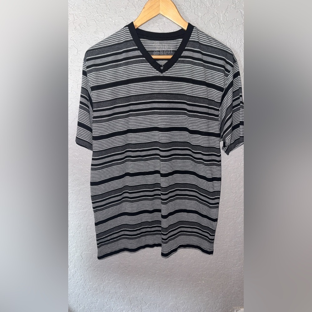Boys Youth Large Black and White Striped T-Shirt